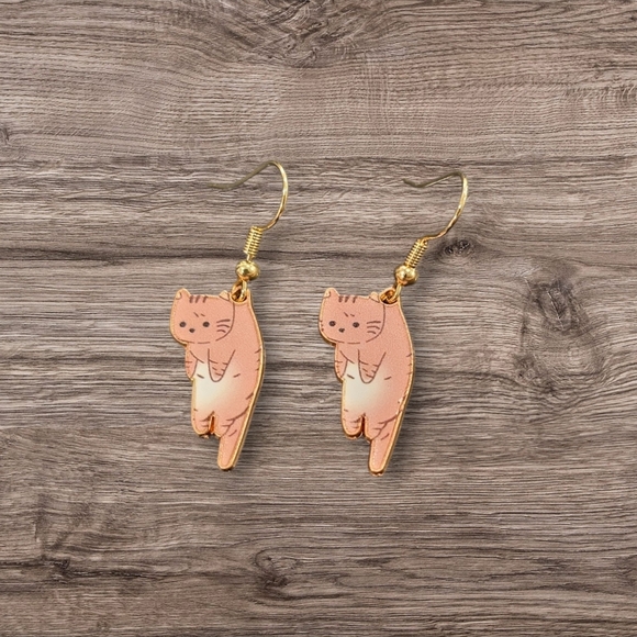 Tabby Cat Earrings with Gold Ear Wires - Picture 1 of 2